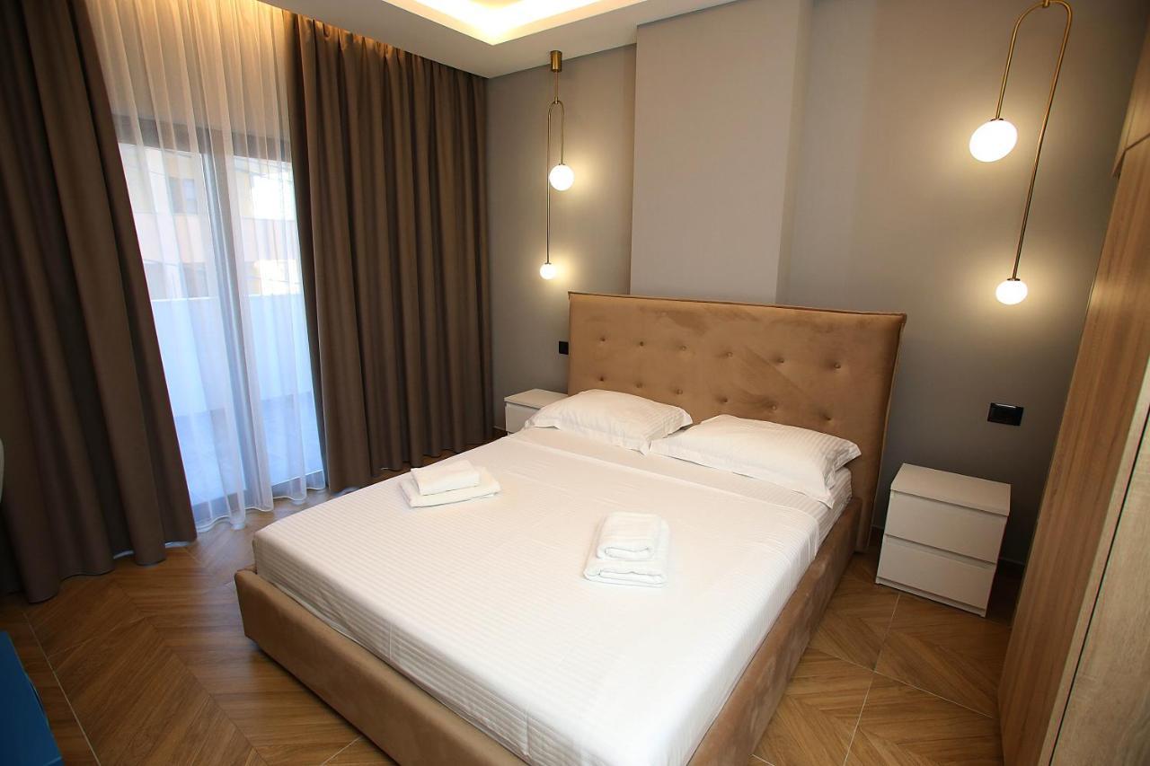 Diamond Hotel Драч Екстериор снимка