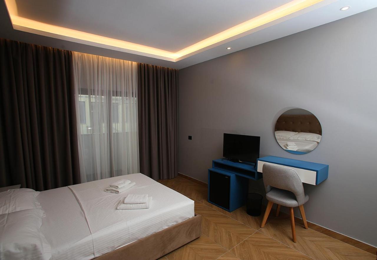 Diamond Hotel Драч Екстериор снимка