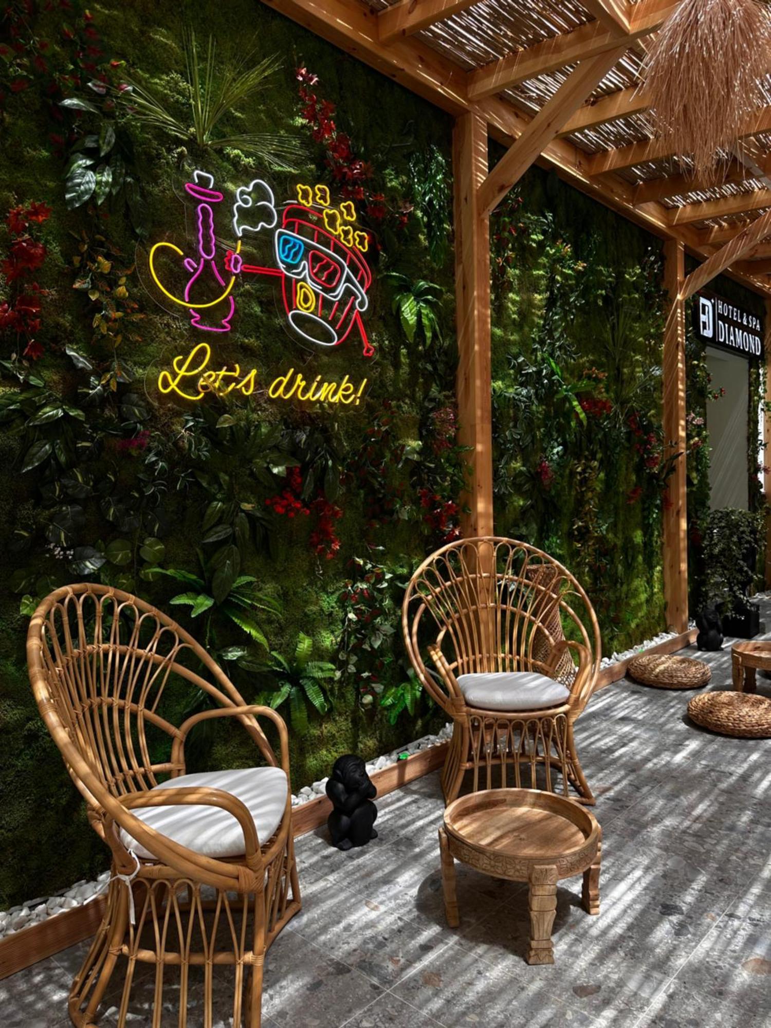 Diamond Hotel Драч Екстериор снимка
